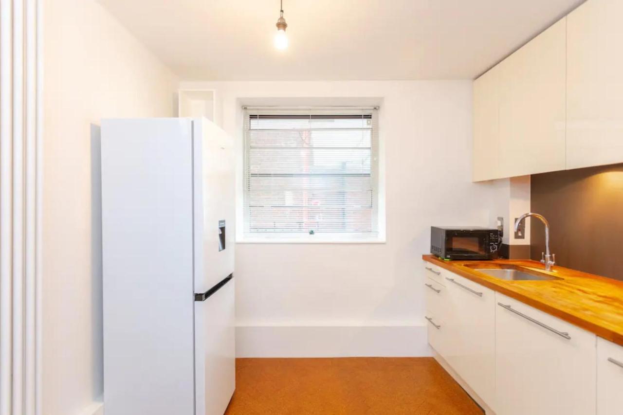 Peaceful 2 Bedroom Apartment In Central Лондон Екстериор снимка